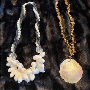 Vintage Barrel clasp Shell w/tiger eye and Bead Necklace Set